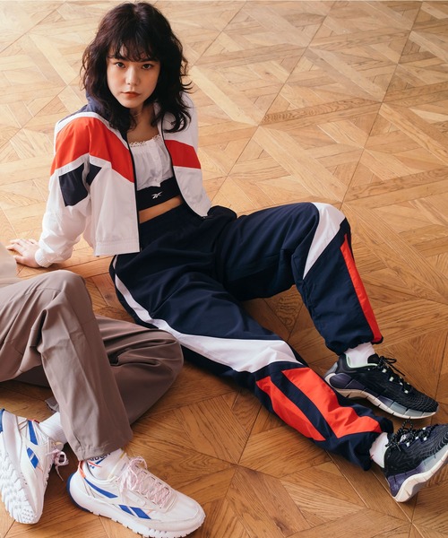 Reebok（リーボック）の「クラシックス ツイン ベクター パンツ / Classics Twin Vector Pants（その他パンツ・メンズ・ネイビー/グリーン/ブラック×グレー/ブラック×ホワイト/アイボリー・MEDIUM/XX-LARGE/LARGE/X-LARGE/SMALL/XXX-LARGE/X-SMALL）」の9枚目の写真