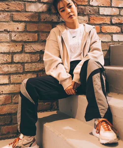 Reebok（リーボック）の「クラシックス ツイン ベクター パンツ / Classics Twin Vector Pants（その他パンツ・メンズ・ネイビー/グリーン/ブラック×グレー/ブラック×ホワイト/アイボリー・MEDIUM/XX-LARGE/LARGE/X-LARGE/SMALL/XXX-LARGE/X-SMALL）」の14枚目の写真