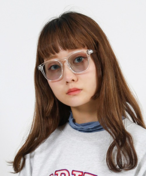 SPINNS（スピンズ）の「ボストンタイプ  カラーレンズサングラス（サングラス・メンズ・ブラック/ブラック系その他/ブルー/グレー/ベージュ/ベージュ系その他/ブラック系その他2・ONESIZE）」の4枚目の写真