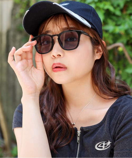 SPINNS（スピンズ）の「ボストンタイプ  カラーレンズサングラス（サングラス・メンズ・ブラック/ブラック系その他/ブルー/グレー/ベージュ/ベージュ系その他/ブラック系その他2・ONESIZE）」の13枚目の写真