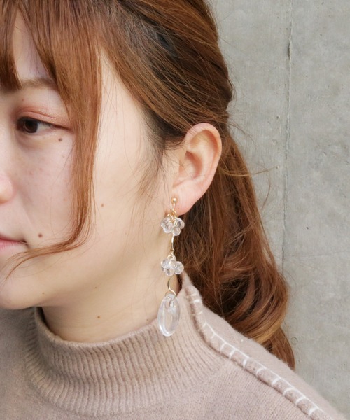 ACCOMMODE(アコモデ)の「クリアドロップイヤリング(イヤリング・レディース・A/B/C・FREE)」の2枚目の写真