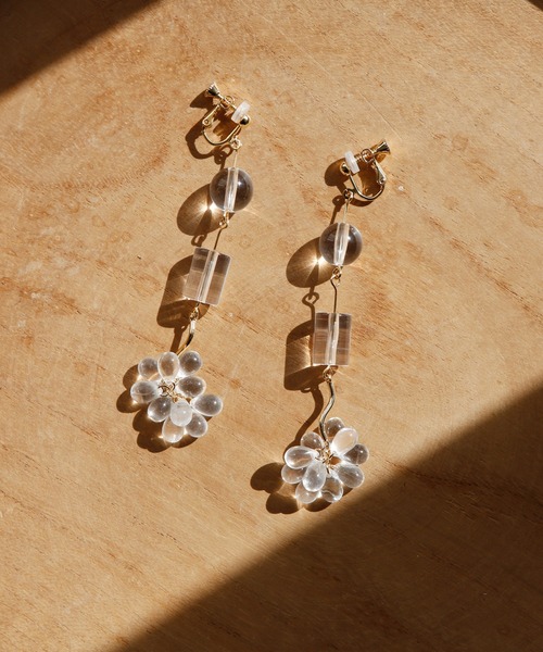 ACCOMMODE(アコモデ)の「クリアドロップイヤリング(イヤリング・レディース・A/B/C・FREE)」の3枚目の写真