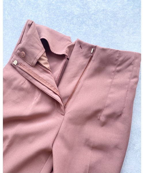 She's Closet(シーズクローゼット)の「ハイウエストセンタープレステーパードパンツ(その他パンツ・レディース・ブルー/グリーン/アイボリー/スモークピンク/ブラック・M/L)」の15枚目の写真