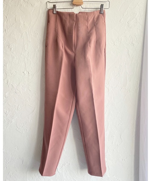 She's Closet(シーズクローゼット)の「ハイウエストセンタープレステーパードパンツ(その他パンツ・レディース・ブルー/グリーン/アイボリー/スモークピンク/ブラック・M/L)」の17枚目の写真