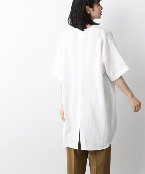 A part by（アパートバイ）の「RyLiスタンドロング半袖シャツ　947032（シャツ/ブラウス・レディース・オフホワイト/カーキ/グレー系その他4/オレンジ系その他5・FREE）」の22枚目の写真