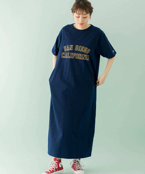 URBAN RESEARCH Sonny Label（アーバンリサーチサニーレーベル）の「『別注』Champion×Sonny Label　USAコットンロゴプリントワンピース（ワンピース・レディース・ホワイト/ブラック/ネイビー/ベージュ系その他・ONE）」の4枚目の写真