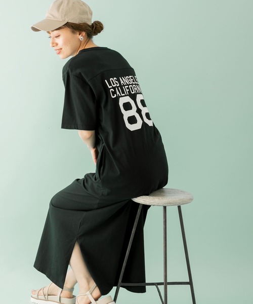 URBAN RESEARCH Sonny Label（アーバンリサーチサニーレーベル）の「『別注』Champion×Sonny Label　USAコットンロゴプリントワンピース（ワンピース・レディース・ホワイト/ブラック/ネイビー/ベージュ系その他・ONE）」の2枚目の写真