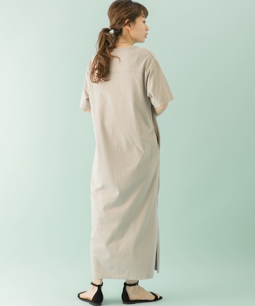 URBAN RESEARCH Sonny Label（アーバンリサーチサニーレーベル）の「『別注』Champion×Sonny Label　USAコットンロゴプリントワンピース（ワンピース・レディース・ホワイト/ブラック/ネイビー/ベージュ系その他・ONE）」の7枚目の写真