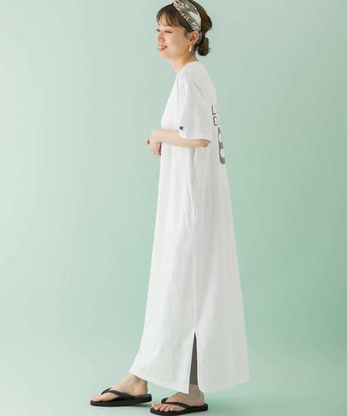 URBAN RESEARCH Sonny Label（アーバンリサーチサニーレーベル）の「『別注』Champion×Sonny Label　USAコットンロゴプリントワンピース（ワンピース・レディース・ホワイト/ブラック/ネイビー/ベージュ系その他・ONE）」の18枚目の写真