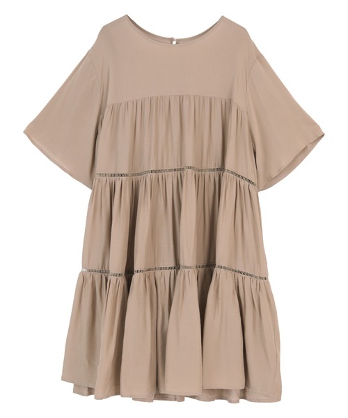 titivate（ティティベイト）の「ハーフスリーブティアードチュニックブラウス（シャツ/ブラウス・レディース・ブラック/オフホワイト/ライトグリーン/グレイッシュベージュ・S/M）」の2枚目の写真