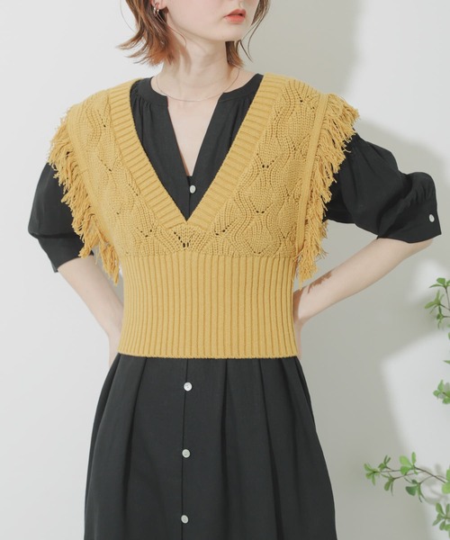 SENSE OF PLACE by URBAN RESEARCH（センスオブプレイスバイアーバンリサーチ）の「Vネックフリンジノースリーブビスチェ（ベスト・レディース・ブラック/オレンジ/イエロー/オフホワイト・ONE）」の3枚目の写真
