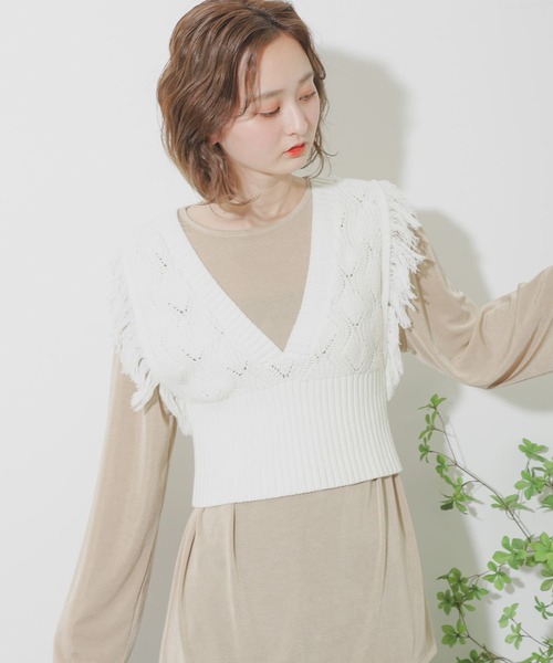 SENSE OF PLACE by URBAN RESEARCH（センスオブプレイスバイアーバンリサーチ）の「Vネックフリンジノースリーブビスチェ（ベスト・レディース・ブラック/オレンジ/イエロー/オフホワイト・ONE）」の5枚目の写真