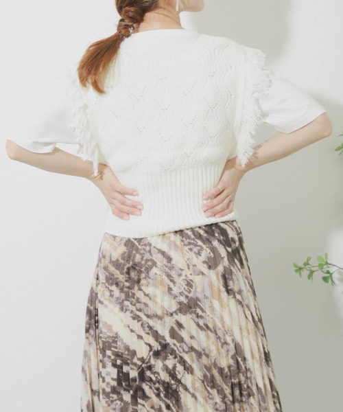 SENSE OF PLACE by URBAN RESEARCH（センスオブプレイスバイアーバンリサーチ）の「Vネックフリンジノースリーブビスチェ（ベスト・レディース・ブラック/オレンジ/イエロー/オフホワイト・ONE）」の14枚目の写真