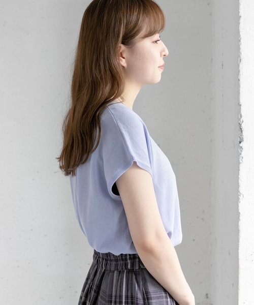 URBAN RESEARCH Sonny Label（アーバンリサーチサニーレーベル）の「〈接触冷感〉クールミストフレンチスリーブプルオーバー（ニット/セーター・レディース・ブラック/ブルー系その他/オフホワイト・FREE）」の11枚目の写真