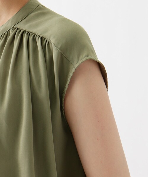 DRESKIP(ドレスキップ)の「◆サテンノースリーブブラウス(シャツ/ブラウス・レディース・ブラック系5/ホワイト系8/カーキ/オフホワイト・02/04/03)」の9枚目の写真