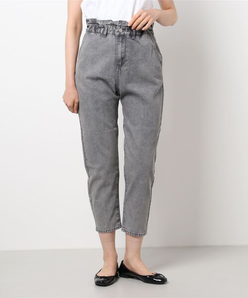 ems excite（エムズエキサイト）の「デニムゆるパンツ（デニムパンツ・レディース・ブラック/ケミカルウォッシュ/オフホワイト・FREE）」の19枚目の写真