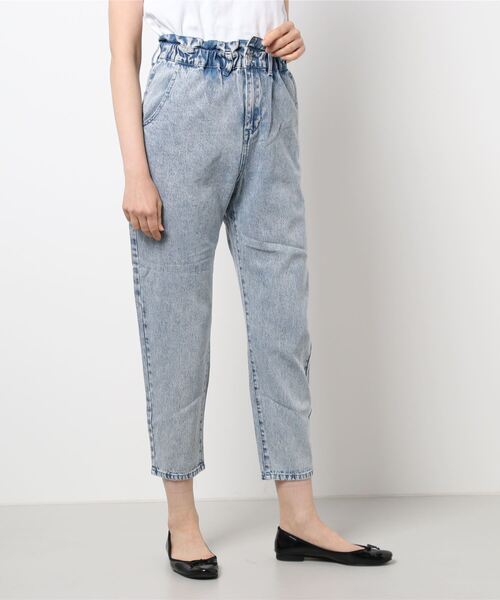 ems excite（エムズエキサイト）の「デニムゆるパンツ（デニムパンツ・レディース・ブラック/ケミカルウォッシュ/オフホワイト・FREE）」の20枚目の写真