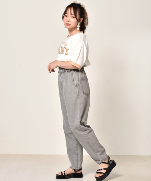 ems excite（エムズエキサイト）の「デニムゆるパンツ（デニムパンツ・レディース・ブラック/ケミカルウォッシュ/オフホワイト・FREE）」の8枚目の写真