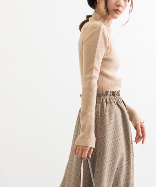 POU DOU DOU（プードゥドゥ）の「シアバターリブニット（ニット/セーター・レディース・ベージュ/ブルー/アイボリー/ダークグレー・3）」の21枚目の写真