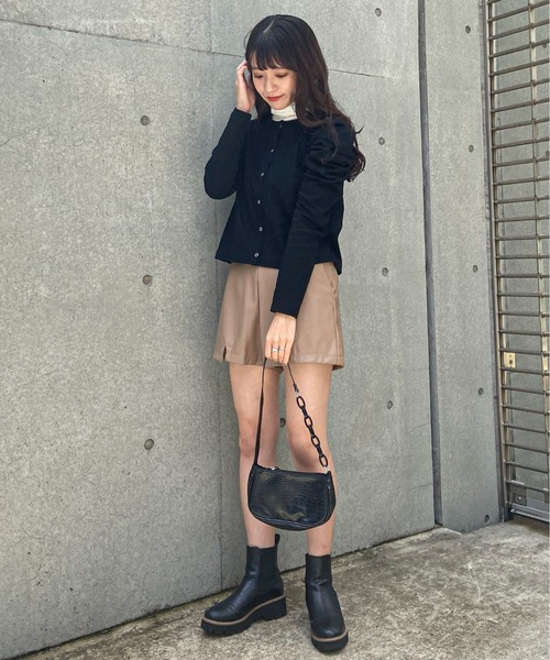 EPIMI E'PIMMY（エピミエピミー）の「パワショルカットカーディガン（カーディガン/ボレロ・レディース・オフホワイト/ブラック/ベージュ/コーラルピンク・MEDIUM）」の8枚目の写真