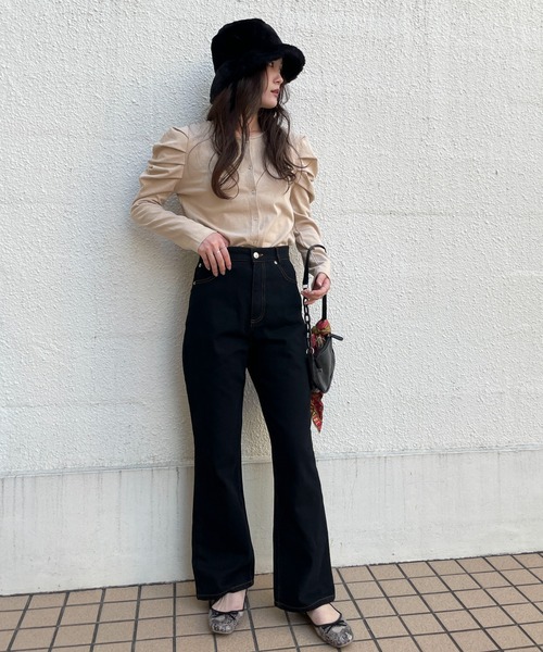 EPIMI E'PIMMY（エピミエピミー）の「パワショルカットカーディガン（カーディガン/ボレロ・レディース・オフホワイト/ブラック/ベージュ/コーラルピンク・MEDIUM）」の17枚目の写真