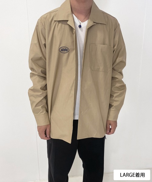 ADIRA（アディラ）の「ユニセックスオープンカラーL/Sシャツ（シャツ/ブラウス・レディース・ベージュ/ブラック/ネイビー・LARGE/SMALL）」の2枚目の写真