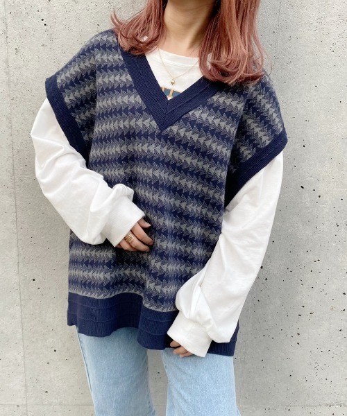 nemne store(ネンネストア)の「紅葉をみるジャガードオーバーニットベスト(ベスト・レディース・グリーン/モカ/ダークブルー・フリー)」の20枚目の写真