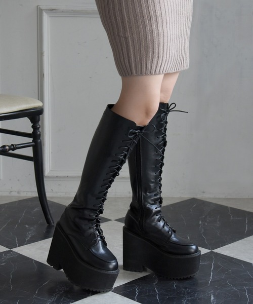 NOFALL（ノーフォール）の「厚底プラットフォームレースアップロングブーツ（ブーツ・レディース・ホワイト/ブラック・LL/M/L/3L/S）」の2枚目の写真