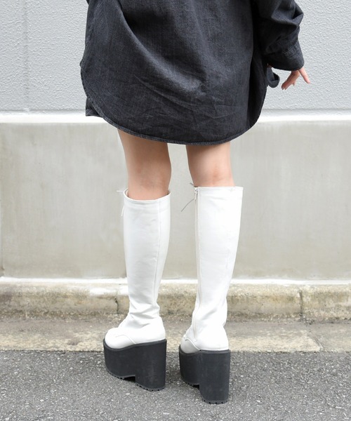 NOFALL（ノーフォール）の「厚底プラットフォームレースアップロングブーツ（ブーツ・レディース・ホワイト/ブラック・LL/M/L/3L/S）」の7枚目の写真