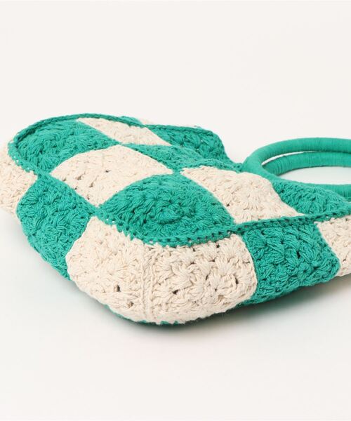 Kastane（カスタネ）の「チェッカー柄ハンドクロシェBAG（トートバッグ・レディース・ブラック/グリーン・FREE）」の6枚目の写真