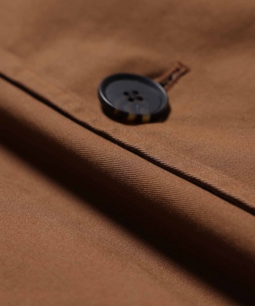 ADAM ET ROPE'(アダムエロペ)の「ビッグシルエット ギャバ トレンチコート/オーガニックコットン/ストレッチ性(トレンチコート・メンズ・ベージュ/キャメル・M/L)」の19枚目の写真