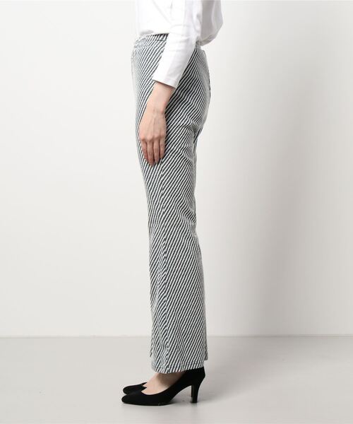 reca(レカ)の「ストライプジャガードセミフレアパンツ(その他パンツ・レディース・ネイビー/グリーン/ブラウン・M)」の4枚目の写真
