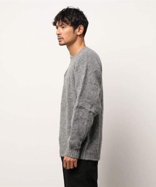 Laurence J Smith（ローレンスジェイスミス）の「【LAURENCE J.SMITH】クルーネックルーズニット MEN（ニット/セーター・メンズ・サックスブルー/イエロー/ベージュ/グレー・MEDIUM/LARGE）」の5枚目の写真