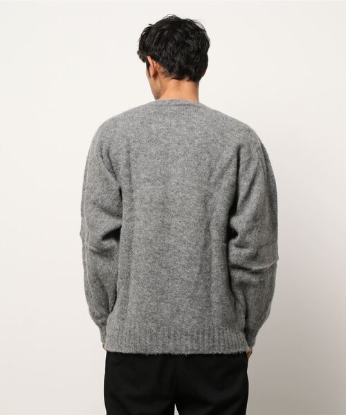 Laurence J Smith（ローレンスジェイスミス）の「【LAURENCE J.SMITH】クルーネックルーズニット MEN（ニット/セーター・メンズ・サックスブルー/イエロー/ベージュ/グレー・MEDIUM/LARGE）」の6枚目の写真