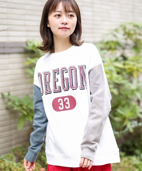 チチカカ（チチカカ）の「【ユニセックス】カレッジロゴスウェットプルオーバー（スウェット・メンズ・オレンジ/グレー・MEDIUM/LARGE）」の4枚目の写真