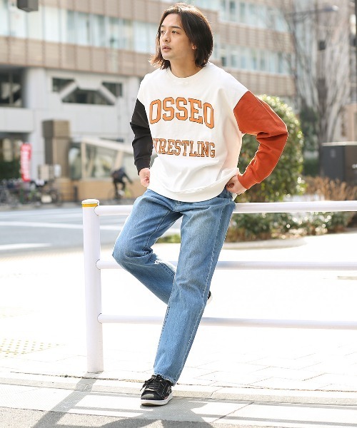 チチカカ（チチカカ）の「【ユニセックス】カレッジロゴスウェットプルオーバー（スウェット・メンズ・オレンジ/グレー・MEDIUM/LARGE）」の7枚目の写真