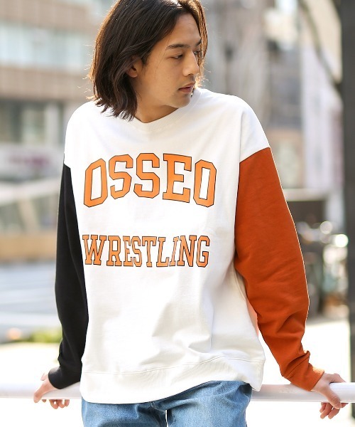 チチカカ（チチカカ）の「【ユニセックス】カレッジロゴスウェットプルオーバー（スウェット・メンズ・オレンジ/グレー・MEDIUM/LARGE）」の8枚目の写真