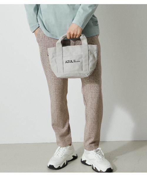AZUL by moussy(アズールバイマウジー)の「AZUL CANVAS MINI TOTE BAG/AZULキャンバスミニトートバッグ(トートバッグ・メンズ・ライトブルー/オフホワイト/イエロー/ブラック/ライトグレー/ブルー・FREE)」の3枚目の写真