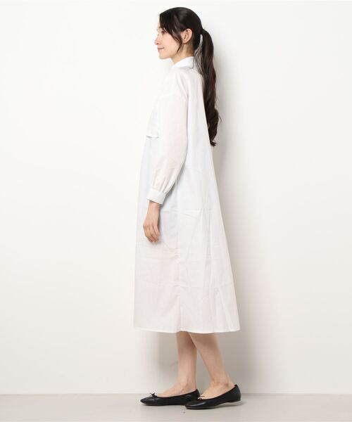 ECRIRE（エクリール）の「サイドリボンピンタックワンピース（ワンピース・レディース・ブラック/オフホワイト/ネイビー/ベージュ・M）」の6枚目の写真