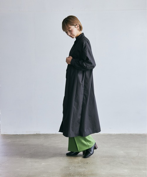 ECRIRE（エクリール）の「サイドリボンピンタックワンピース（ワンピース・レディース・ブラック/オフホワイト/ネイビー/ベージュ・M）」の8枚目の写真