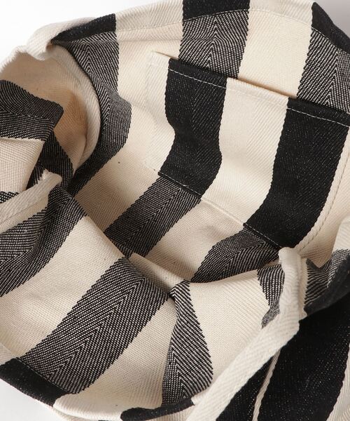 Auntie Rosa Holiday（アンティローザホリデー）の「ストライプオーバートート（トートバッグ・レディース・ブラック/ネイビー・FREE）」の5枚目の写真
