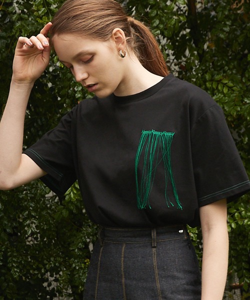 Keeepy（キーピー）の「【Keeepy】embroidered logo short sleeves  T-shirt（Tシャツ/カットソー・レディース・ブラック/ベージュ/グリーン・M/L）」の4枚目の写真