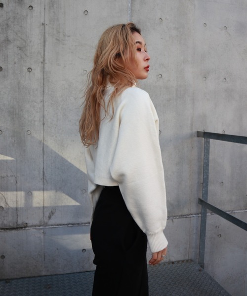 FIG&VIPER（フィグアンドバイパー）の「タートルクロップドニットTOP（ニット/セーター・レディース・ブラック/グレー/アイボリー・FREE）」の10枚目の写真