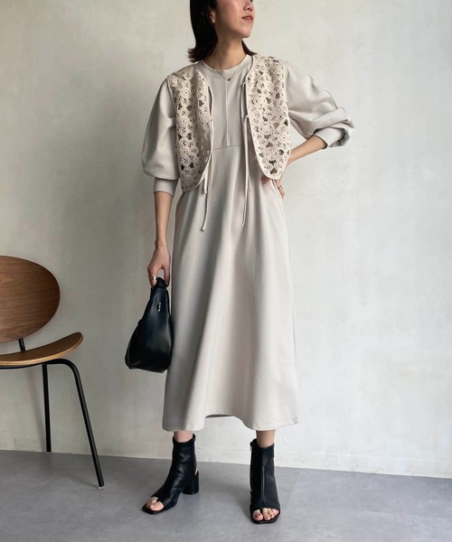 CAPRICIEUX LE'MAGE(カプリシューレマージュ)の「クロシェ風ミニベスト(ベスト・レディース・ブラック/ライトベージュ・FREE)」の14枚目の写真