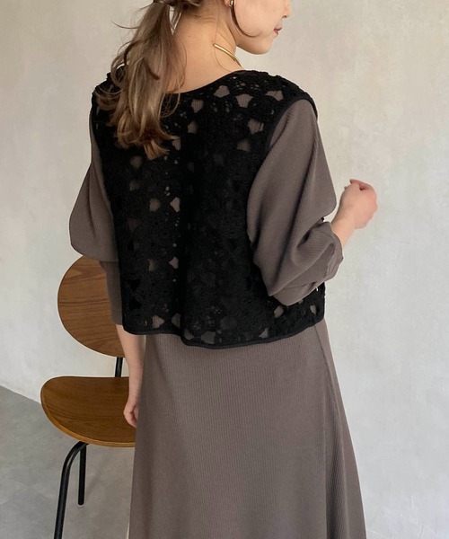 CAPRICIEUX LE'MAGE(カプリシューレマージュ)の「クロシェ風ミニベスト(ベスト・レディース・ブラック/ライトベージュ・FREE)」の12枚目の写真