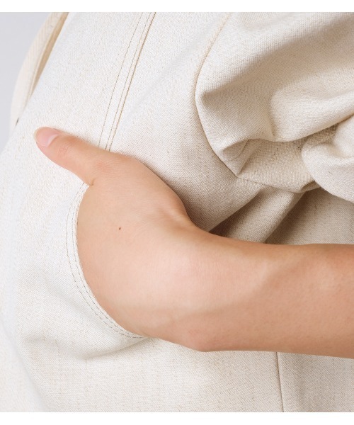 iRENE（アイレネ）の「Canapa Gabardine Cropped Blouson（テーラードジャケット・レディース・ホワイト・36）」の9枚目の写真