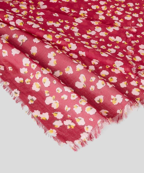 BENETTON (UNITED COLORS OF BENETTON)（ベネトンユナイテッドカラーズオブベネトン）の「コットン総柄ストール（ストール/ショール・レディース・レッド/マルチ/ネイビー・ONE SIZE）」の8枚目の写真