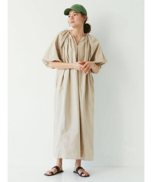 Ungrid（アングリッド）の「ステッチデザインフラットサンダル（サンダル・レディース・ブラック/ブラウン/オフホワイト・S/M/L）」の4枚目の写真