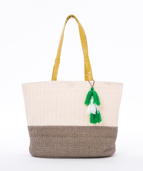 BENETTON (UNITED COLORS OF BENETTON)(ベネトンユナイテッドカラーズオブベネトン)の「【BENETTON:ベネトン】タッセル付き雑材トートバッグ(トートバッグ・レディース・ブラウン/カーキ/ブラック・FREE)」の3枚目の写真