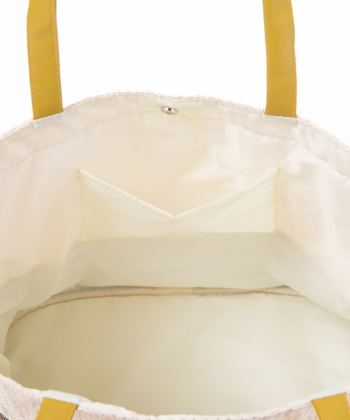 BENETTON (UNITED COLORS OF BENETTON)(ベネトンユナイテッドカラーズオブベネトン)の「【BENETTON:ベネトン】タッセル付き雑材トートバッグ(トートバッグ・レディース・ブラウン/カーキ/ブラック・FREE)」の9枚目の写真